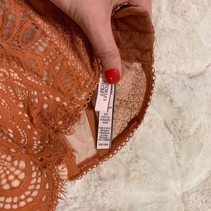 Victoria's Secret Intimates & Sleepwear - Victoria’s Secret Lingerie Bra Size 32C Victoria's Secret Intimates & Sleepwear - Victoria’s Secret Lingerie Bra Size 32C